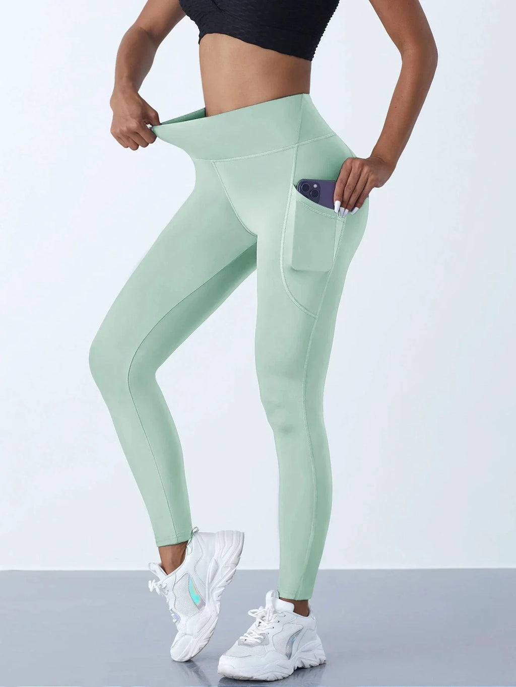 High-Waist Performance Leggings with Pockets
